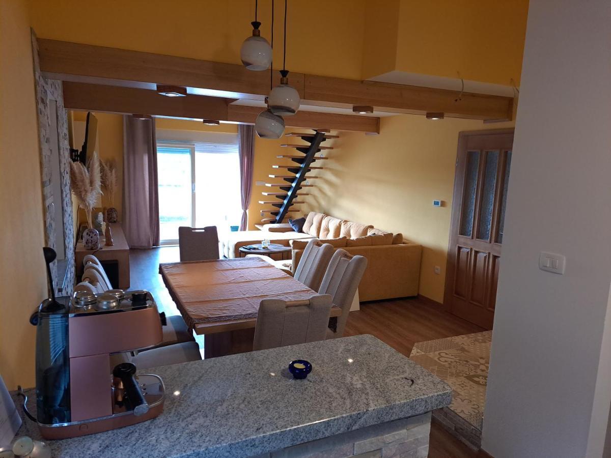 Apartman Vidas Palit Exterior foto