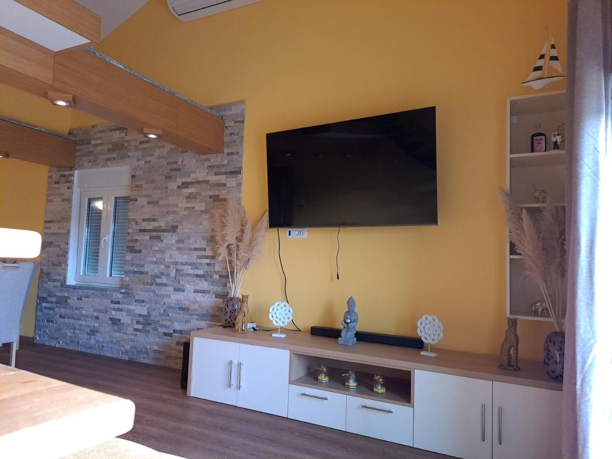 Apartman Vidas Palit Exterior foto
